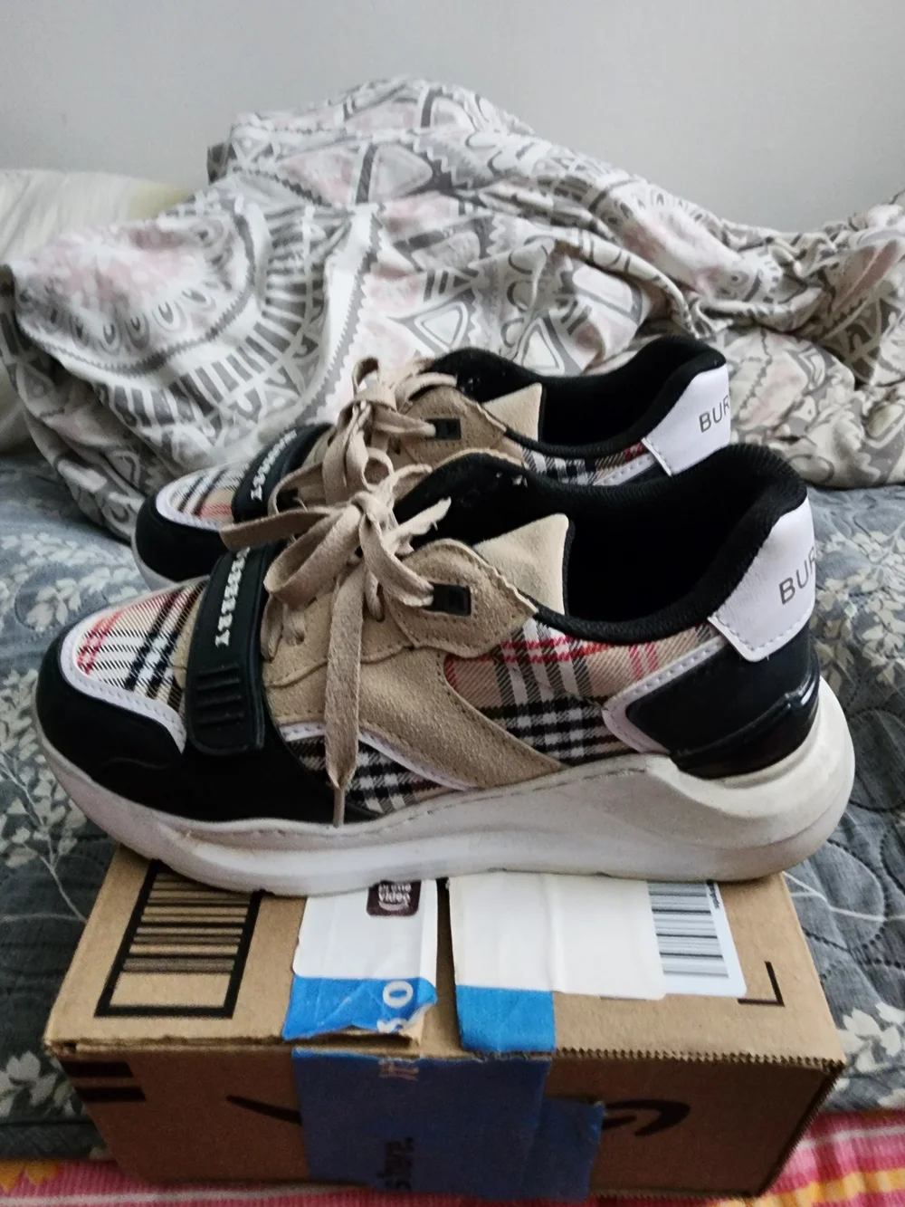 N/A sneakers black